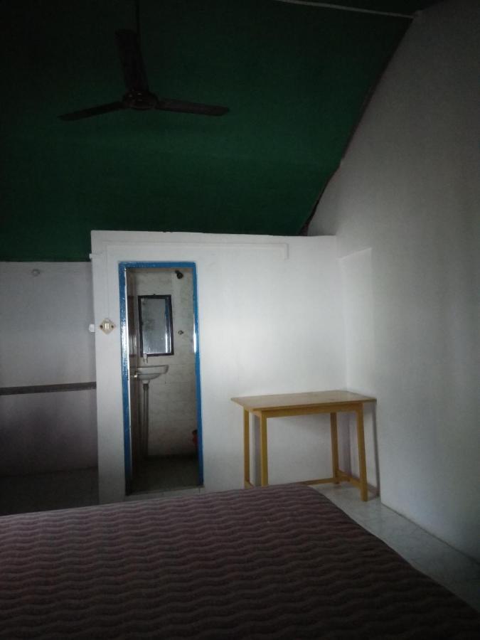 Om Ganesh Naik Guest House Arambol Exterior photo